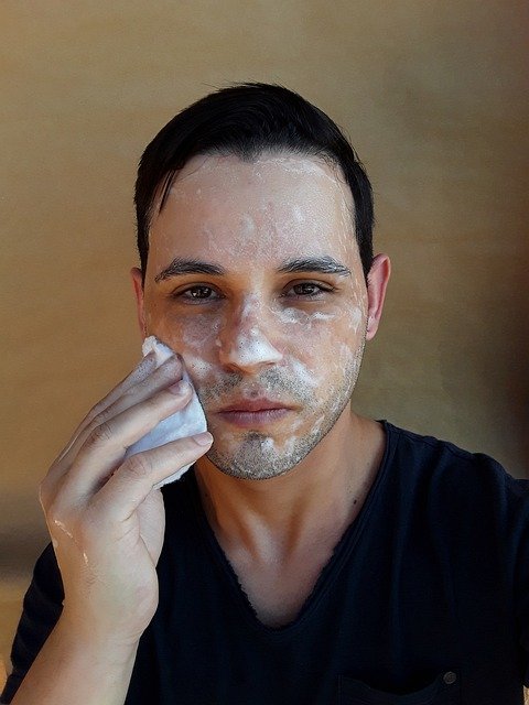 Comment choisir ses produits cosmetiques bio pour le visage pour homme ?